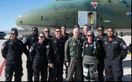 Atualmente três das quatro equipes de demonstração solo da USAF são comandadas por mulheres - USAF