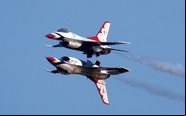Blue Angels e Thunderbirs sofrem acidente no mesmo dia