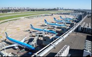 Todos os voos da Aerolíneas Argentinas desta quarta-feira (24) foram cancelados - Martín Romero