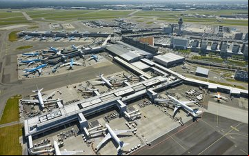 Aeroporto de Schiphol é o quarto maior da Europa - Divulgação