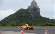 A pista e o pátio de aeronaves do aeroporto de Fernando de Noronha serão restaurados - Fotoprova/Michele Roth - Via Dix Empreendimentos