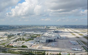 Crise na FAA pode atingir áreas como controle aéreo, segurança e regulatória - MIA Airport