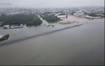 O principal terminal gaúcho continua com alguns pontos de alagamento - Divulgação