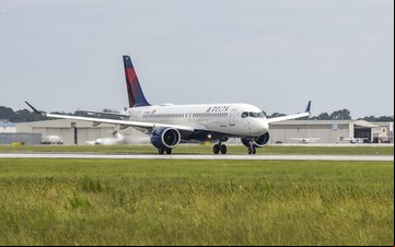 Aeronave poderá receber até 150 ageiros. Delta foi a primeira norte-americana a operá-lo. - Divulgação