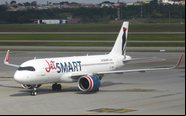Airbus A320neo da JetSmart no aeroporto de Guarulhos, rota para Santiago foi inaugurada em abril - Divulgação