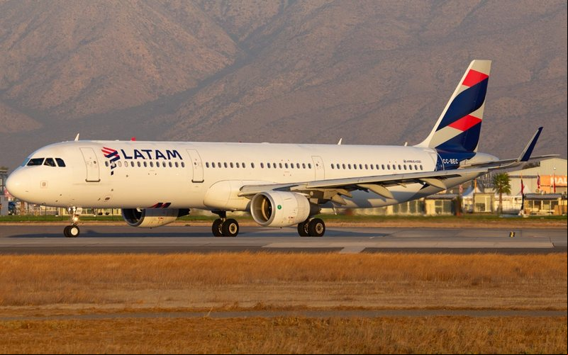 Airbus A321-200 da Latam Airlines - Guilherme Amâncio