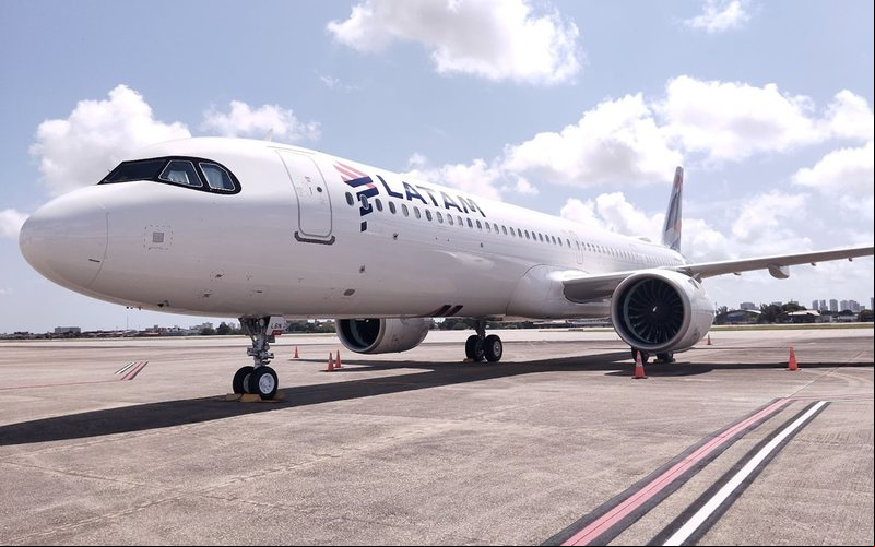 O Airbus A321-200NX de matrícula PS-LBN (foto) fará seus primeiros voos comerciais nesta quinta-feira (4) - Latam Airlines