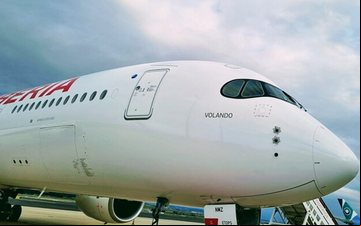 Mais nova aeronave foi batizada como "Volando", em alusão à canção que recepcionou primeiro A350 - Divulgação