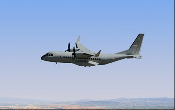 Aeronave turboélice pode desempenhar diversas missões como: Lançamento de paraquedistas, missões de busca e salvamento etc. - Airbus