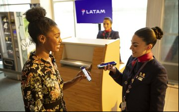 ageiros podem utilizar o Latam Wallet ou a carteira do Google para armazenar seus bilhetes - Divulgação