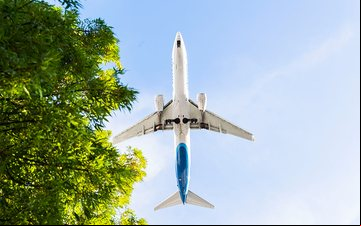 A parceria facilitará o intercâmbio de dados e investimentos no setor de SAF - Alaska Airlines/Divulgação