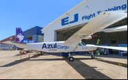 Cauda do Cessna Grand Caravan muda de cor conforme ângulo de visão - Luís Neves