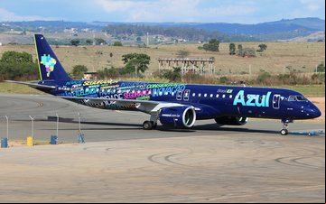 Aeronave matrícula PR-PJN está programada para o voo AD2797 entre Campinas e o Rio de Janeiro - Divulgação
