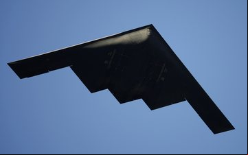 Novo B-21 usa parte dos conceitos criados para o B-2, mas promete menores custos e maior capacidade - Divulgação