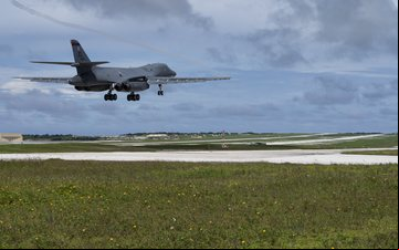 B-1B Lancer faz parte de tríade de bombardeiros dos EUA - USAF