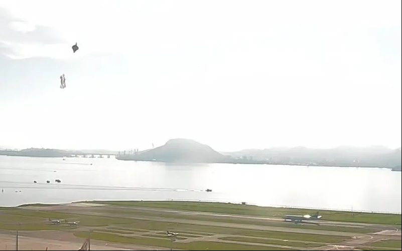 A soltura de balões representa um risco em potencial para a segurança da aviação - Reprodução/Aviation TV