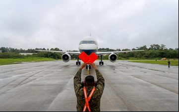 A Base Aérea de Canoas está recebendo temporariamente voos para a região de Porto Alegre - FAB/Sargento Lucas Nunes