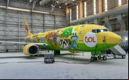 Revestimentos desenvolvidos pela AkzoNobel foram usados no avião da Gol com temática do Chico Bento, apresentado em junho - @alisson.aviation/Via AkzoNobel