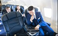 Demanda em alta, falta de pilotos, frota reduzida e alta no preço dos combustíveis pressionam preço das agens no mundo - Ryanair
