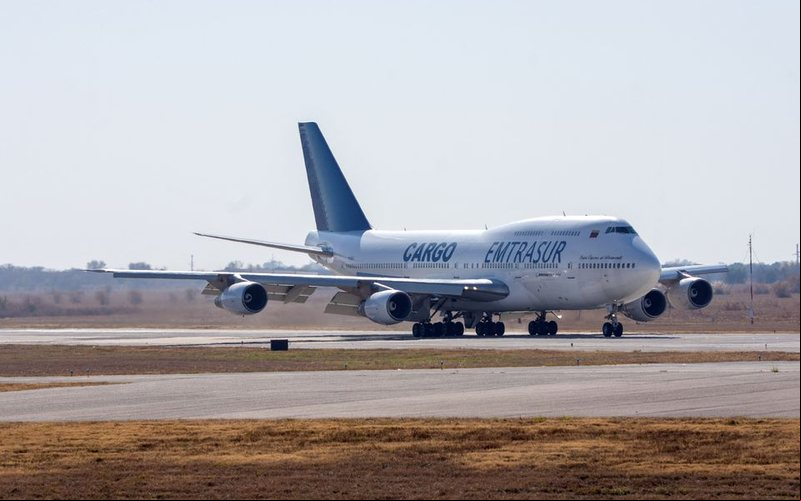Um dos pilotos do Boeing 747-300M é procurado pelos EUA com envolvimento com terroristas - Foto: Governo da Argentina/Sebastian Borsero