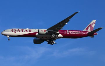 Boeing 777-300ER (A7-BEB) da Qatar Airways - Luís Neves