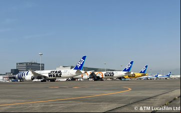 Trio de aviões com as cores alusivas aos personagens mais icônicos de Star Wars - Divulgação