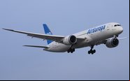 Boeing 787-8 é utilizado nos voos para a capital baiana - Luís Neves