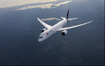 O voo era operado por um Boeing 787-9 - Divulgação