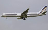Boeing 757-200 com interior executivo realizará voo para São Paulo - Luís Neves