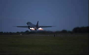 Imagem Bombardeiros B-1B Lancer retornam aos EUA após longo exercício na Europa
