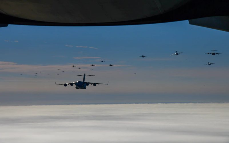 C-17 Globemaster III representam a principal frota de transporte da USAF - Charleston AFB