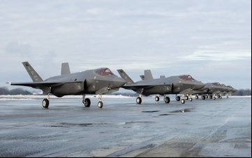 Países europeus como o Reino Unido e Holanda também enviaram caças F-35 para a região - USAF