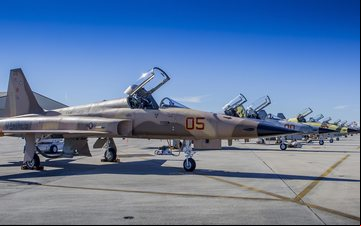 Assim como foi feito no Brasil, os F-5 norte-americanos estão ando por modernização - Us Marines