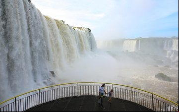A região de Foz do Iguaçu possui uma conectividade aérea peculiar - Arquivo da Agência Estadual de Notícias do Paraná/Jaelson Lucas