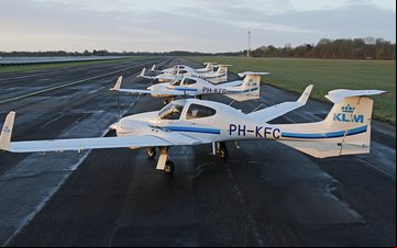 Serão 12 monomotores do modelo DA40NG e dois multimotores DA42-VI - KLM Flight Academy