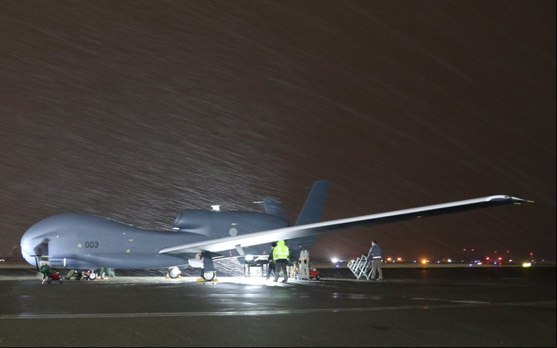 Global Hawk tem como destaque a grande autonomia, podendo realizar voos de até 34 horas - JASDF