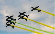 Desde 2015 a Esquadrilha da Fumaça utiliza o A-29 Super Tucano em suas demonstrações - Divulgação