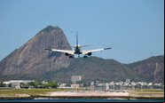 Mais de 480 voos estão programados para o feriado prolongado do Dia do Trabalho, quando o show acontecerá - Infraero/Luciano Vergueiro