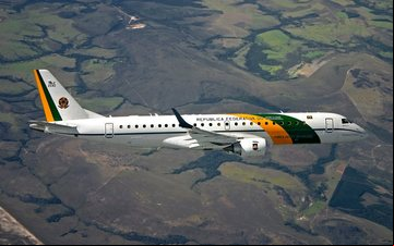 Imagem Kim Kataguiri cria projeto para proibir o uso de aviões da FAB por familiares de autoridades