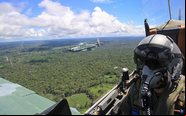 Caças leves A-29 Super Tucano patrulham a região em busca de voos ilegais - FAB