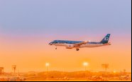 Pintura de tubarão é inspirada na tecnologia da Embraer e na capacidade de gerar lucros dos E-Jet E2 - Divulgação