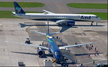 PR-PJN cumpriu o primeiro voo comercial do E2 no aeroporto central do Rio de Janeiro - Aviation TV