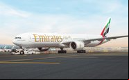 Boeing 777-300ER com o novo visual corporativo da companhia com sede em Dubai - Divulgação