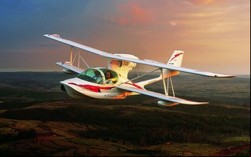 Com boas características de voo, o Super Petrel cruza a 165 km/h; dois tanques de combustível, de 40 litros cada, garantem uma autonomia de 04h30mim - Márcio Jumpei