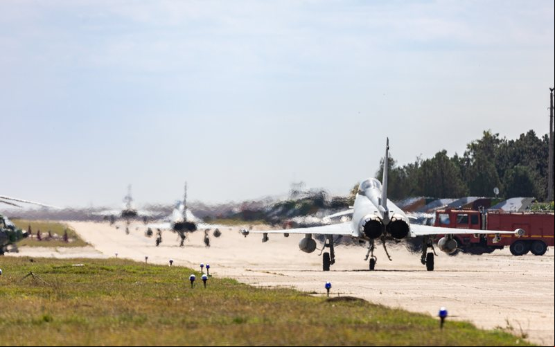 Caças Eurofighter Typhoon são parte da ponta de lança da defesa aérea britânica - RAF