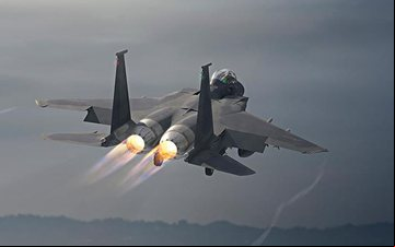 Nova versão F-15EX irá atuar junto com caças de quinta geração - Boeing