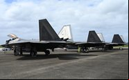 Atualmente os F-22 que operam no Pacífico estãio baseados no Japão - USAF