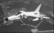 O F11F Tiger pilotado por Tom Attridge