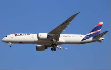 O Boeing 787-9 faz boa parte dos voos internacionais da companhia aérea - Guilherme Amâncio