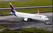 Boeing 767-300ER no aeroporto de Guarulhos, em São Paulo - Guilherme Amancio